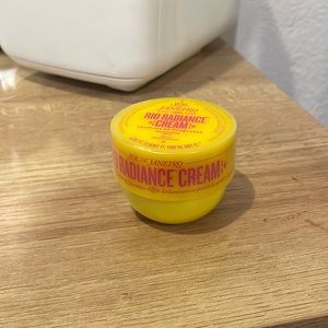 2.5 fl oz Rio Radiance cream